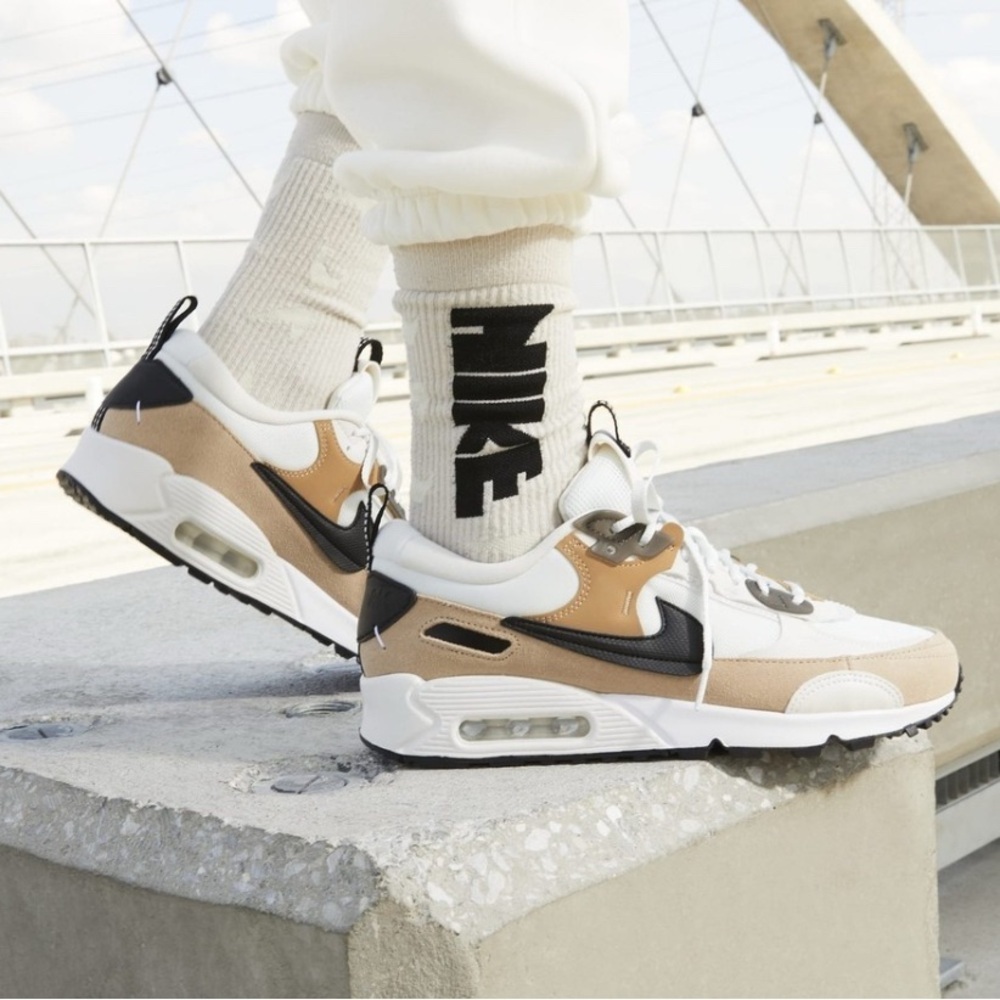 ✨Host pick✨Nike Air Max 90 Futura Sneakers with Excellent Condition